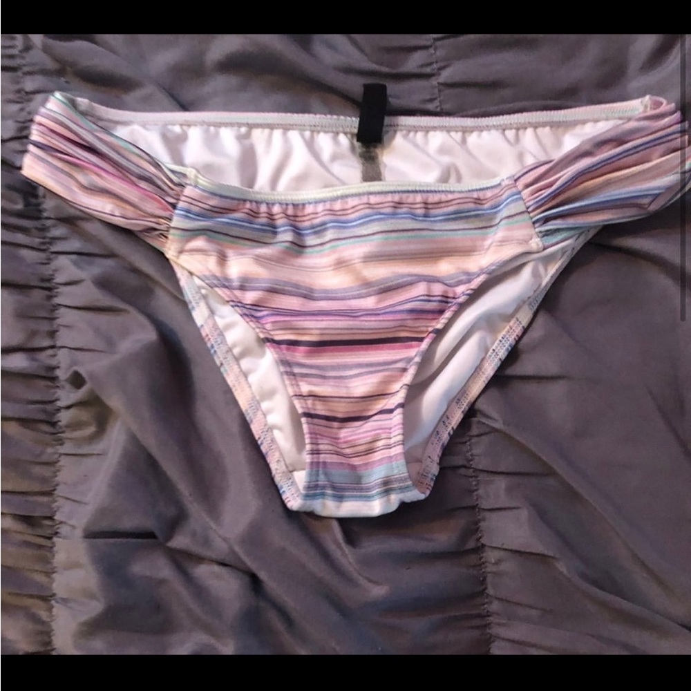 Victoria Secret Stripped bikini bottoms - Picture 1 of 4